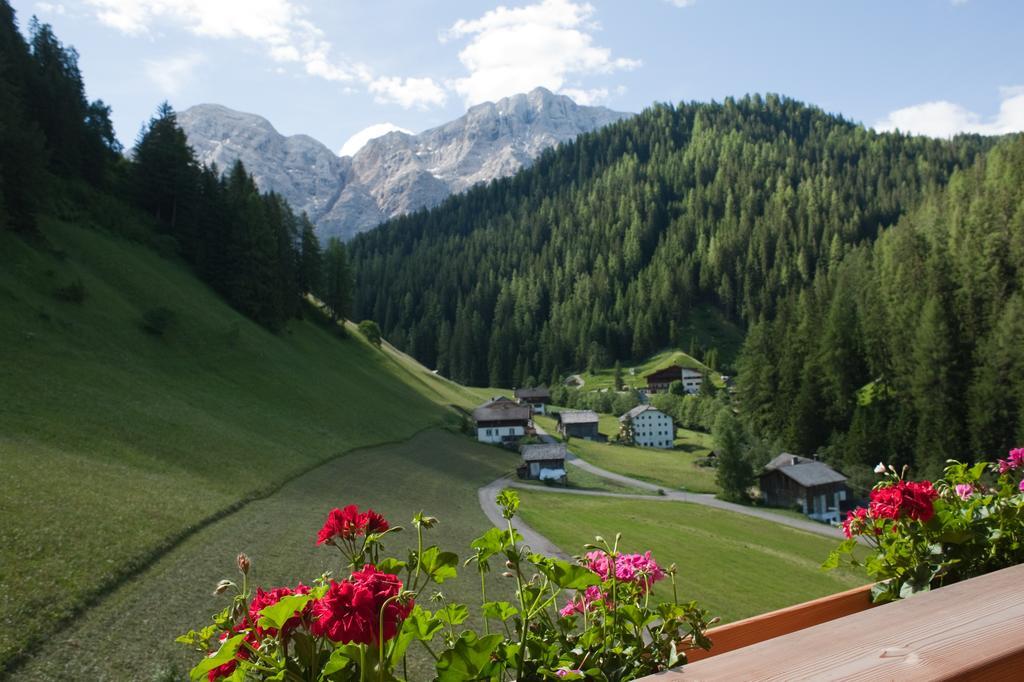Luech Da Mirio Apartman La Valle Szoba fotó