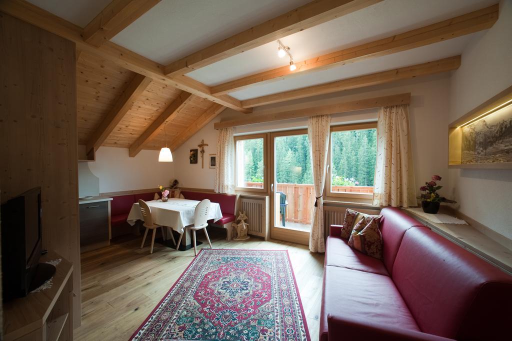 Luech Da Mirio Apartman La Valle Szoba fotó